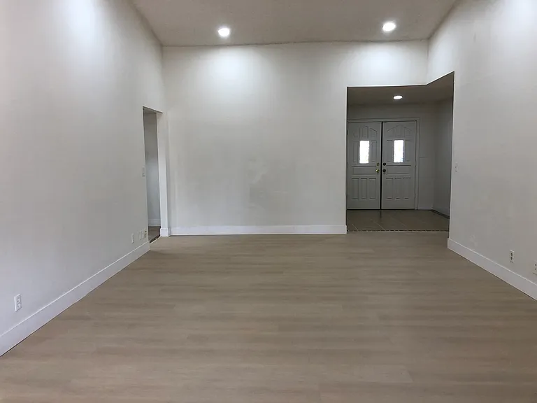 2409 El Tesoro Ct #1 — Photo 2