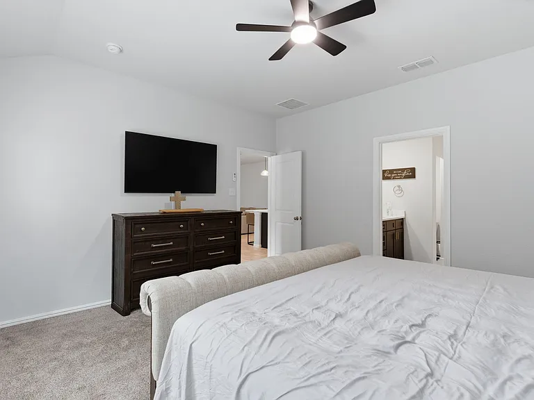 16308 Caledonia Ct — Photo 31