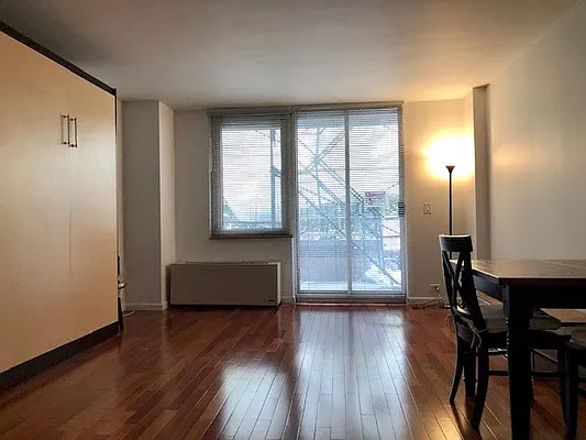 Rented by Manivita New York LLC | media 39