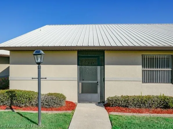 2109 Villaway E, Sebring, FL 33876