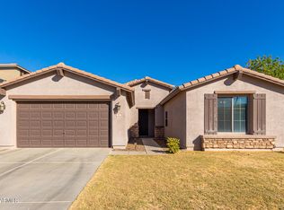 562 W Dragon Tree Ave, San Tan Valley, AZ 85140