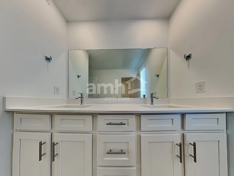 7426 S Keller Ln — Photo 15