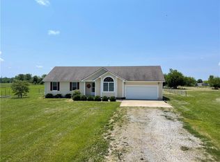 1060 SE 470th, Knob Noster, MO 65336