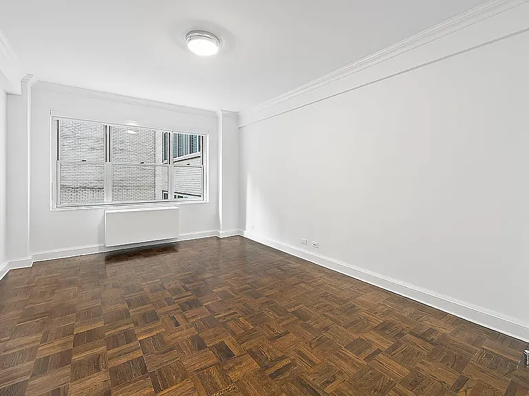 136 E 55th St #7C — Photo 5