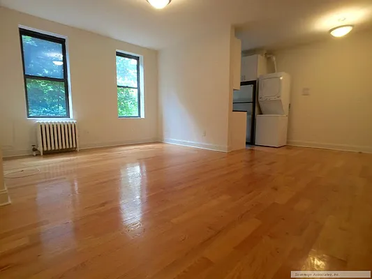 Rented by Sovereign Associates | media 4