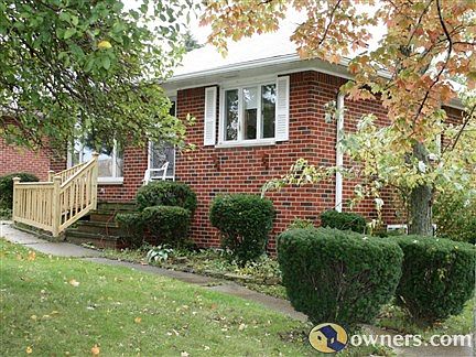 3 bdrm brick ranch with att 2 car garage...