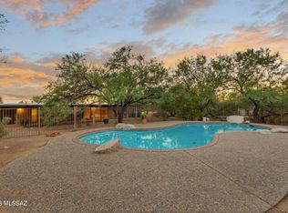 9351 E Walnut Tree Cir, Tucson, AZ 85749