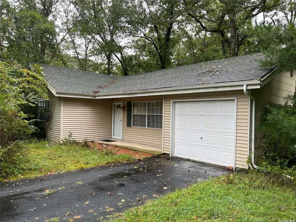 23 Marilyn Street, Manorville, NY 11949