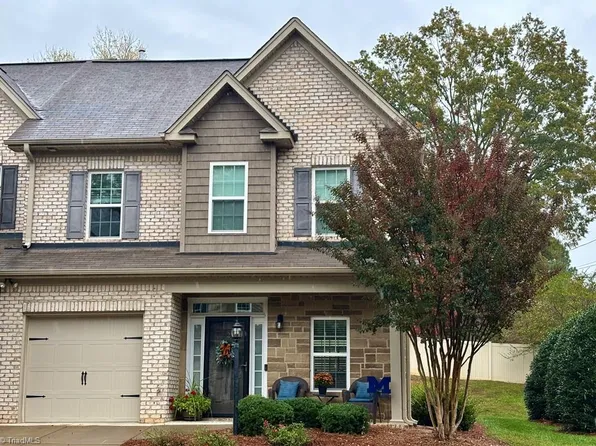 2 Pisgah Forest Cir, Greensboro, NC 27455
