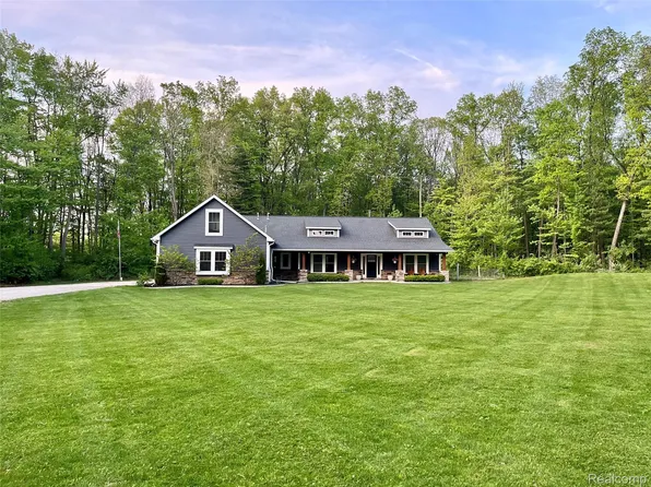 2400 N Hacker Rd, Howell, MI 48855