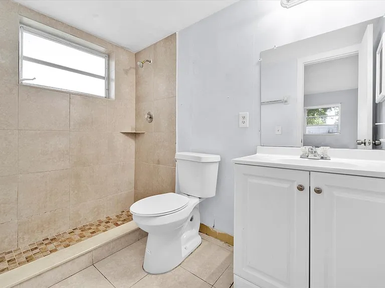 374 Sunshine Dr #K3 — Photo 8