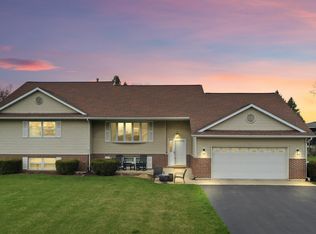 1142 Spyglass Ct, Twin Lakes, WI 53181