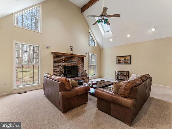 5th image of 22352 Rolling Hill Ln