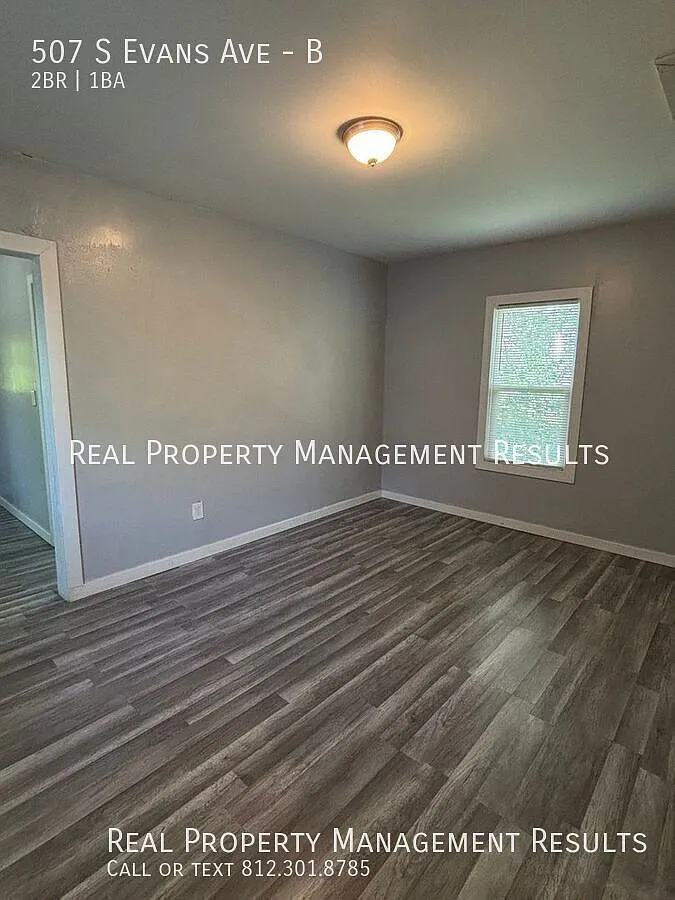 Building Photo - 507 S Evans Ave #B