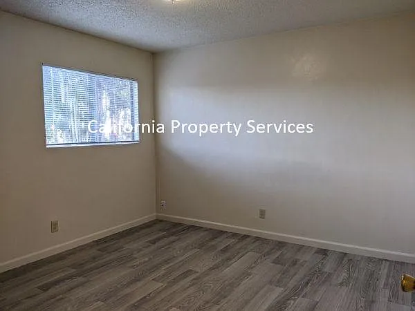 826 Front St #4 — Photo 8
