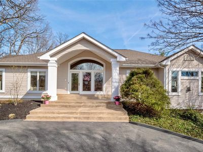 28 Balmagoun Ln, Saint Louis, MO, 63122