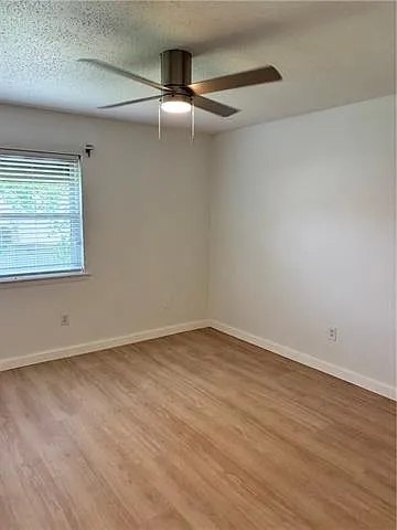8600 International Ct — Photo 10