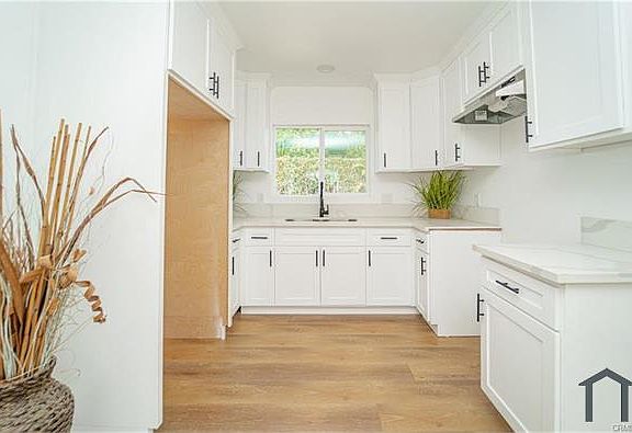 3rd image of 10701 Croesus Ave #2
