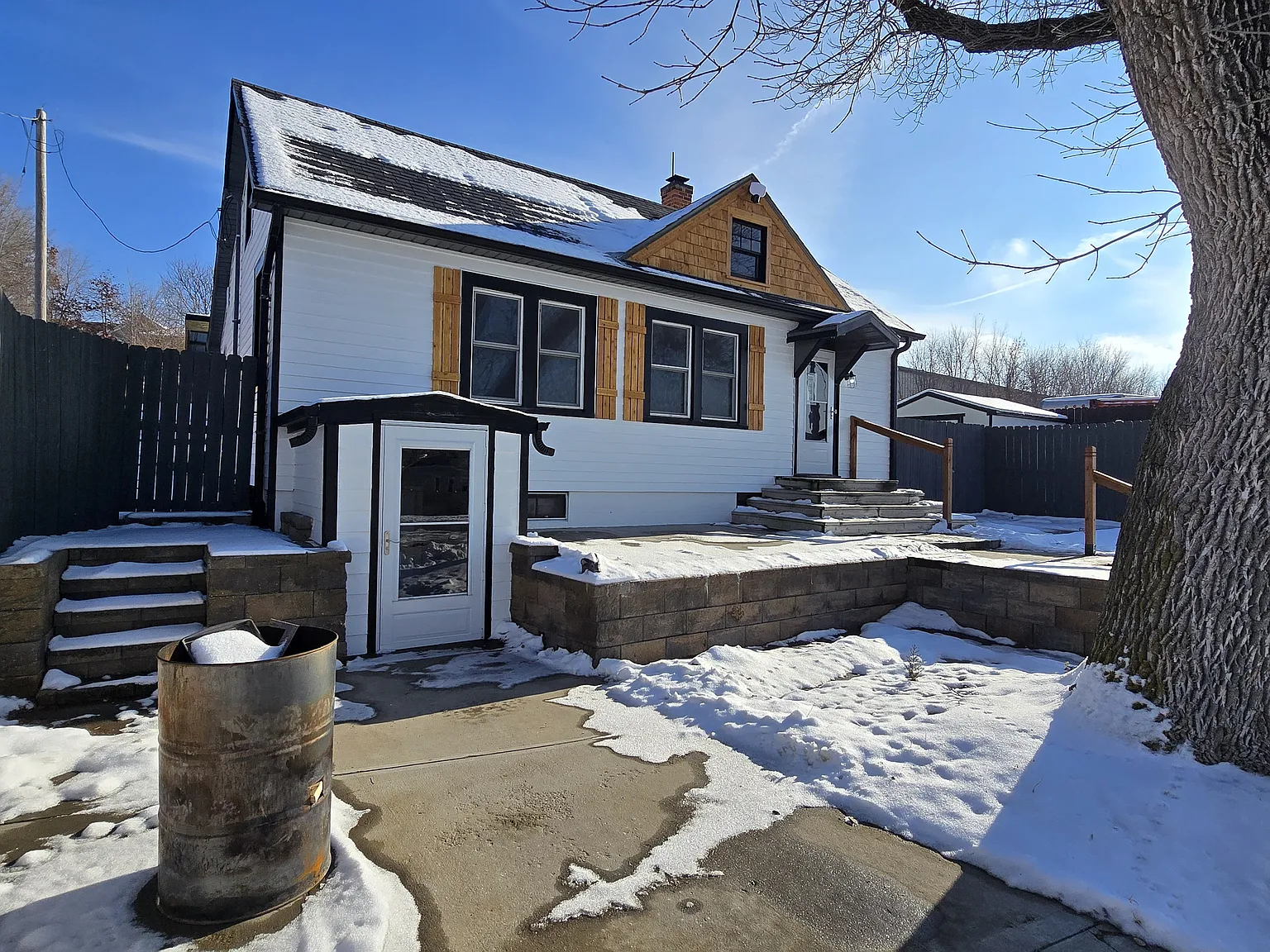 6617 Irvington Rd — Photo 1