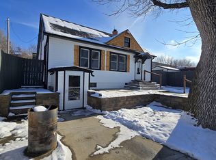 6617 Irvington Rd, Omaha, NE 68122