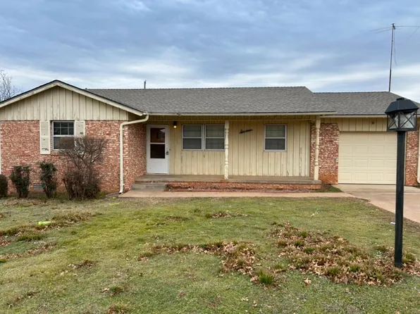 16 Highland Dr, Perry, OK 73077