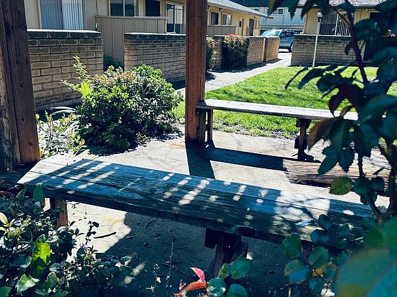 2nd image of 1050 43rd Ave #1