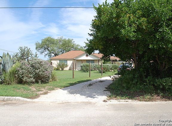 3rd image of 14718 Swisher St