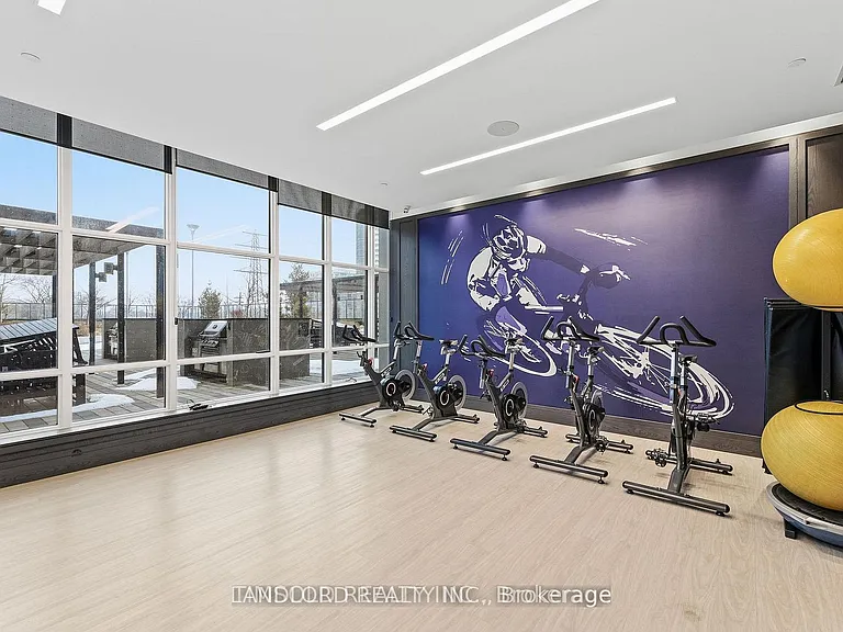 5 Mabelle Ave #Penthouse 33 — Photo 18