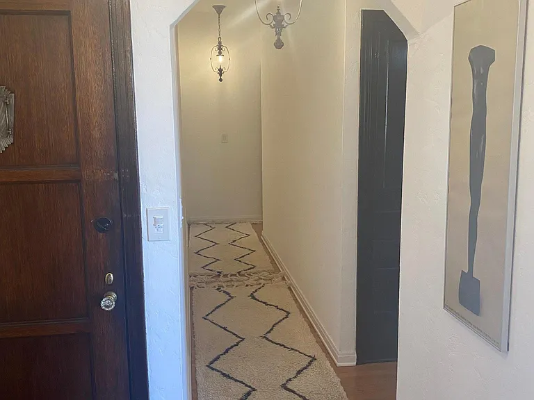 655 S Dunsmuir Ave #103 — Photo 3
