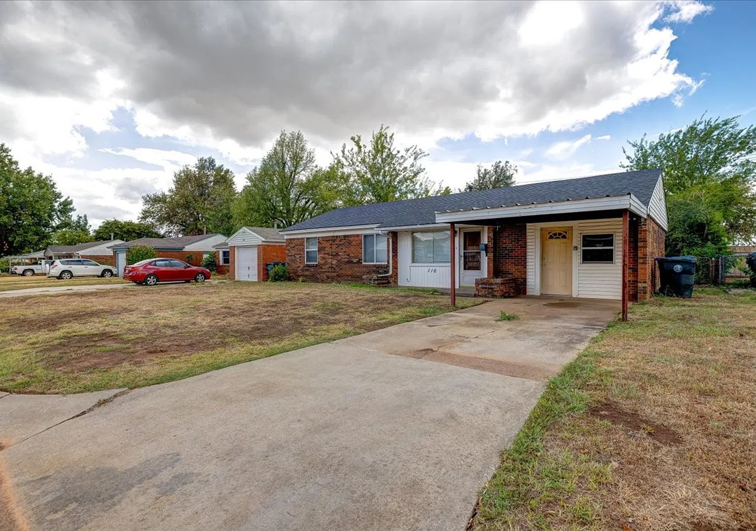 3 Bedroom 2 Bathroom in Midwest City — Photo 2