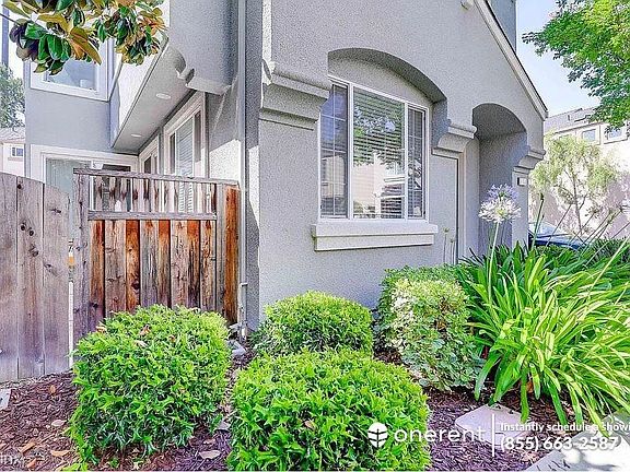 4th image of 208 Sedona Pl