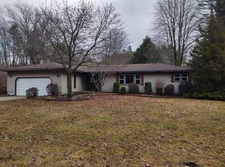 6340 Quarterline Rd, Spring Lake, MI 49456