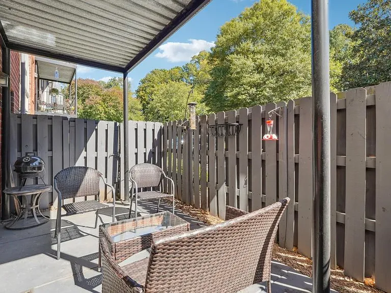 6851 Roswell Rd #F1 — Photo 25