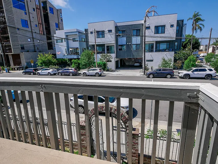 2835 Polk Ave — Photo 18