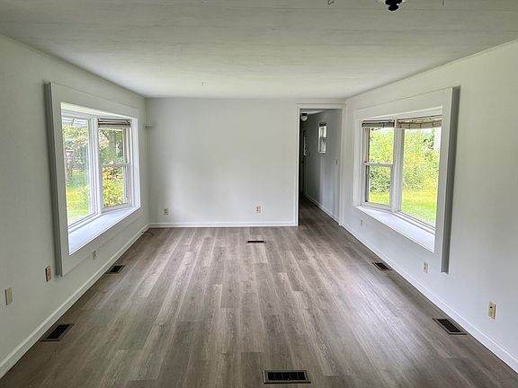5th image of 18 Sunnydale Cir
