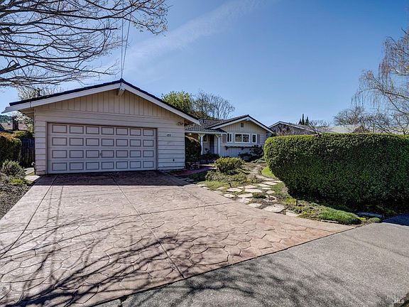 2nd image of 419 Calle De La Mesa