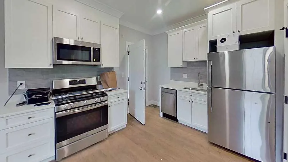 2 bed, $2,895 — Photo 4