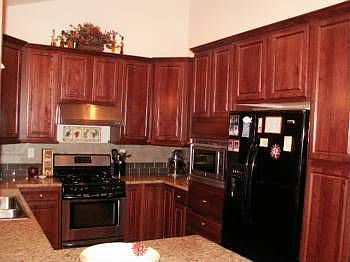 4th image of 2430 NE 14th St Unit 17