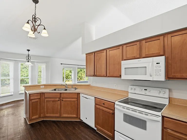 2368 Sweetwater Blvd — Photo 11