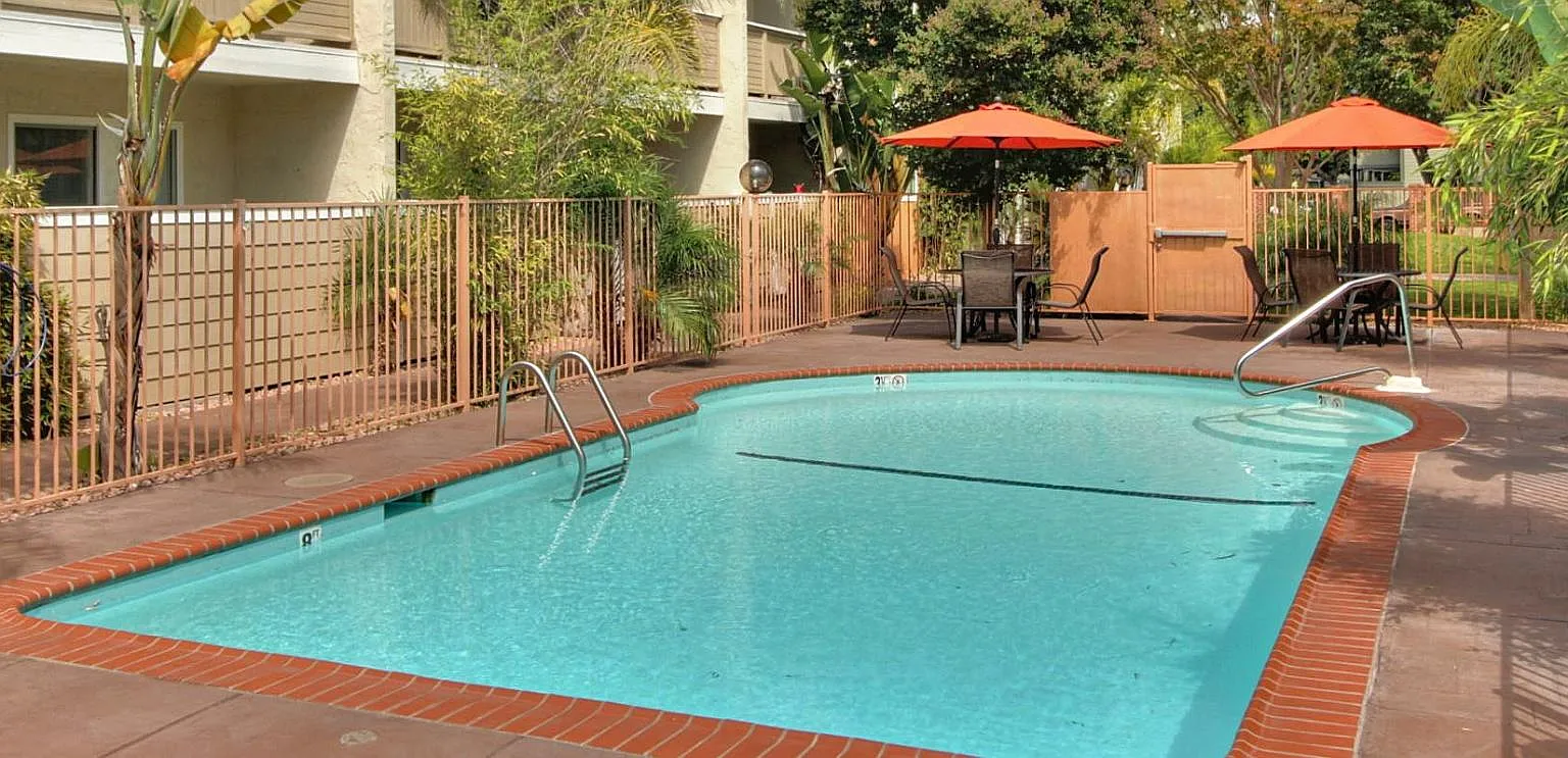 415 Acalanes Apartments — Photo 1