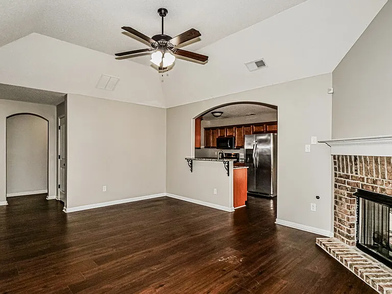 9439 Darren Cir S — Photo 5