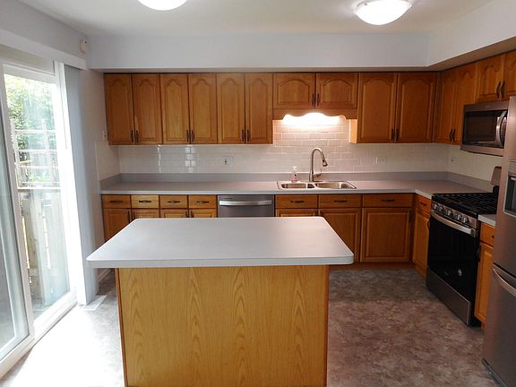 4th image of 230 Oakwood Ln