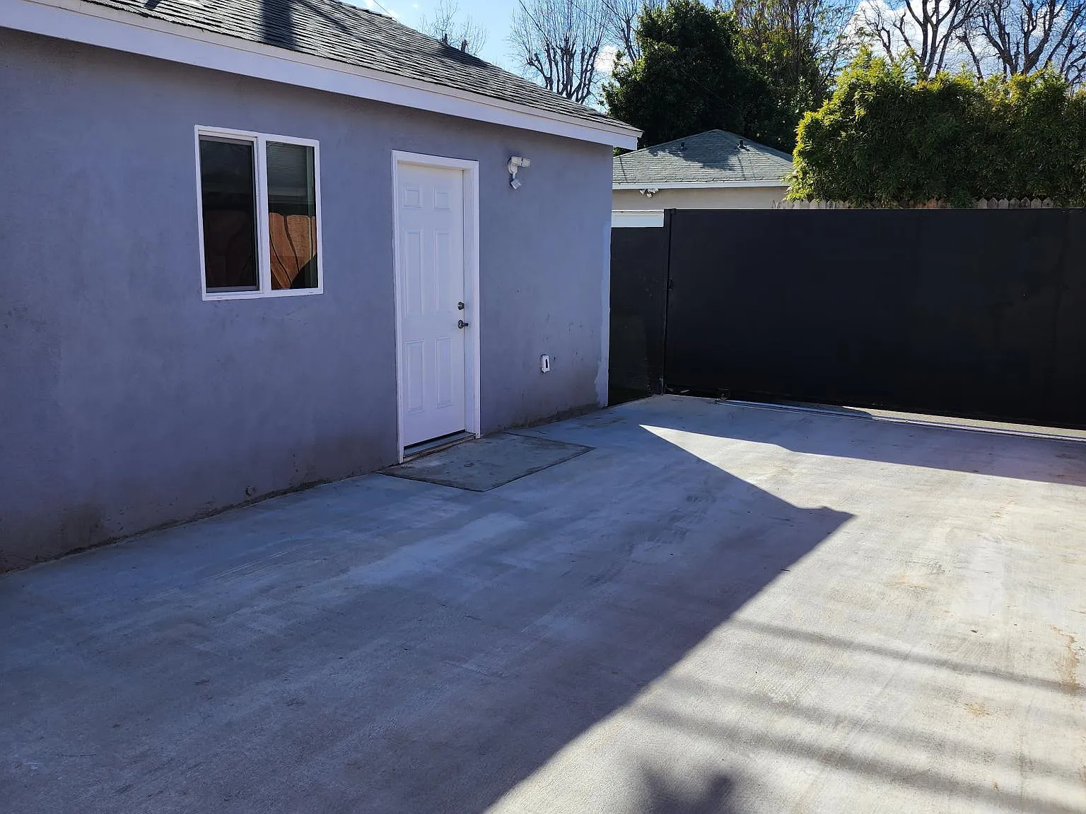 6505 White Oak Ave — Photo 2