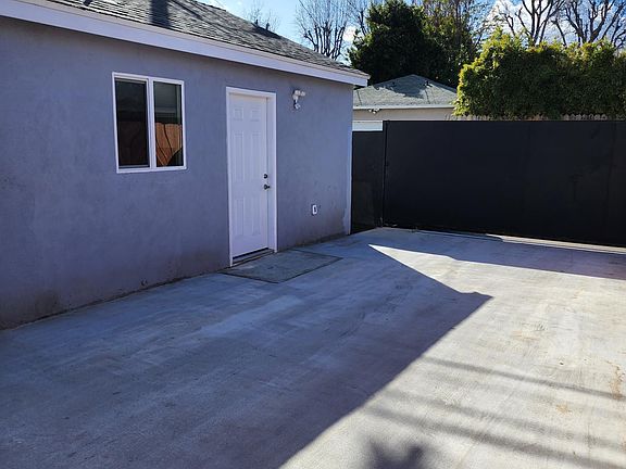 2nd image of 6505 White Oak Ave