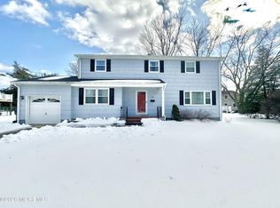 382 W Park Ave, Oakhurst, NJ 07755