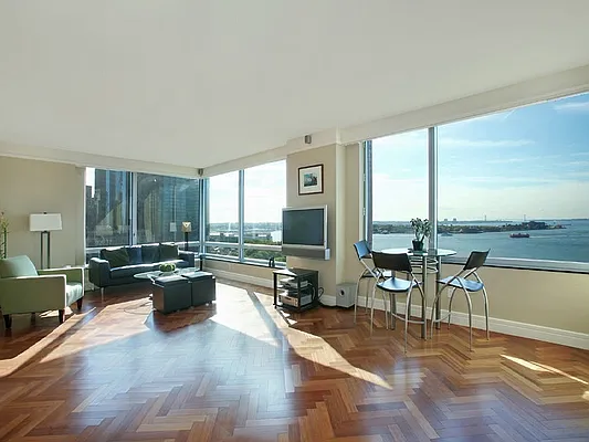 Sold by Sotheby's International Realty | media 10