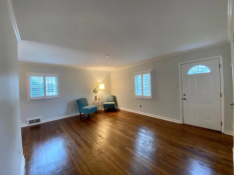 3107 Elmwood Dr — Photo 8