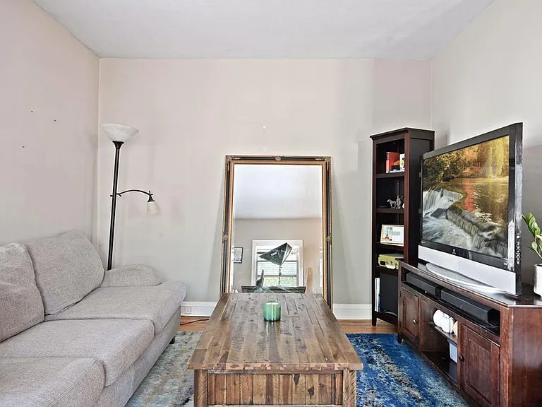 2733 Girard Ave S #205 — Photo 14