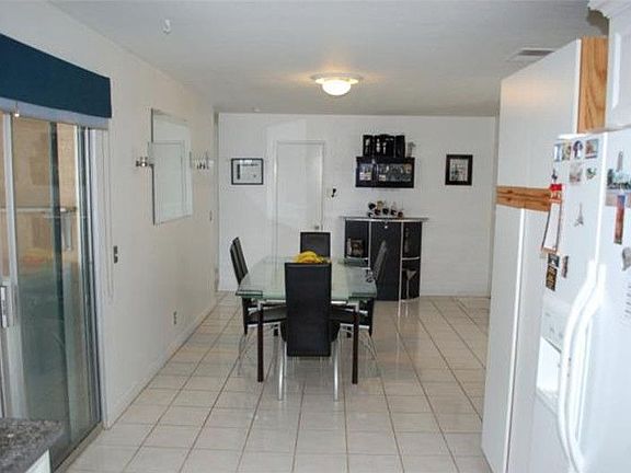 5th image of 6536 Glidden Ln