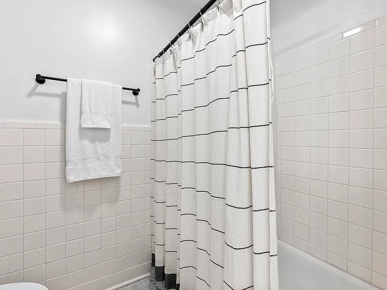 1726 Greenwood Cir — Photo 59
